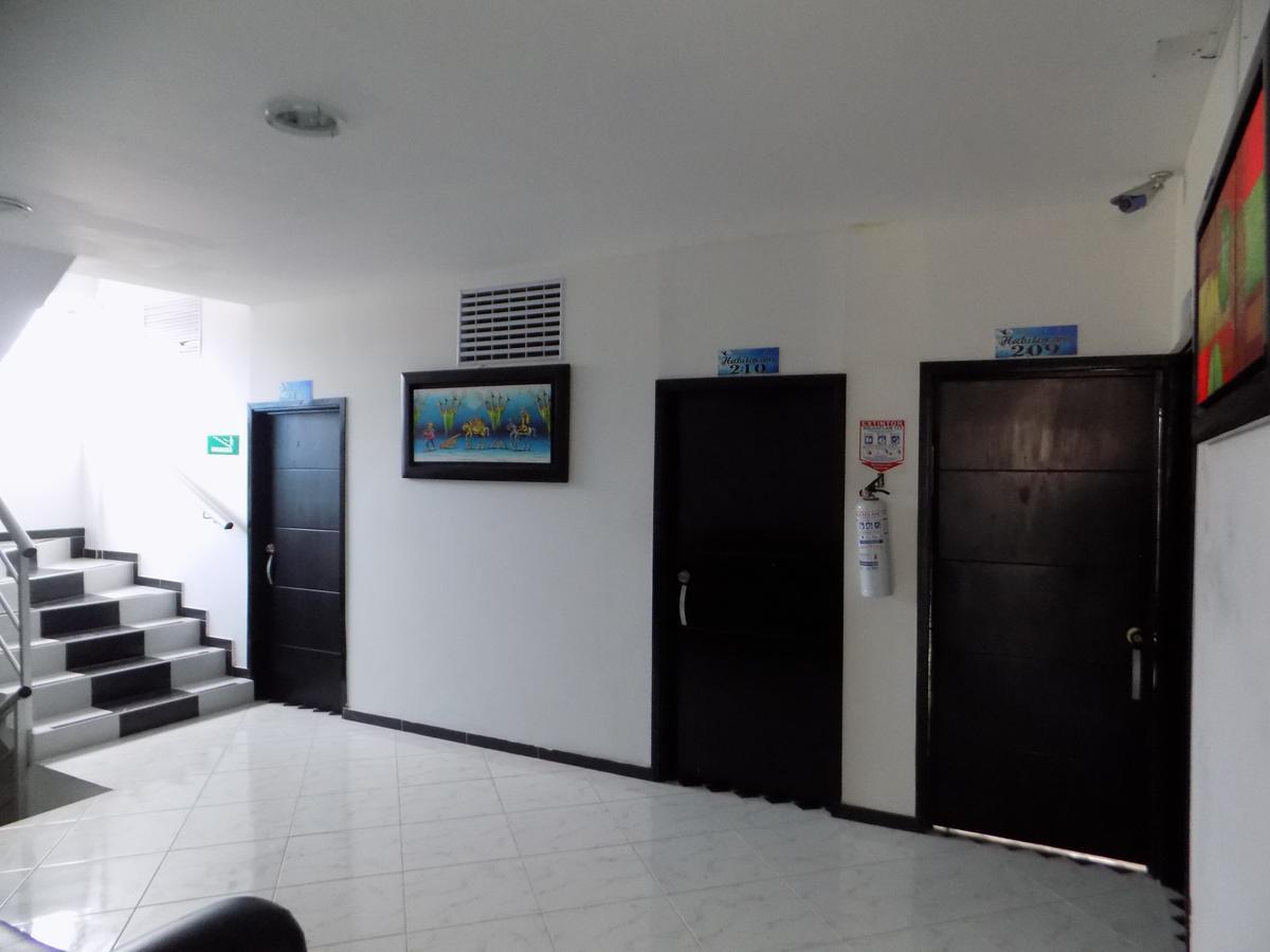 Hotel Luna Azul Флоренсія Екстер'єр фото