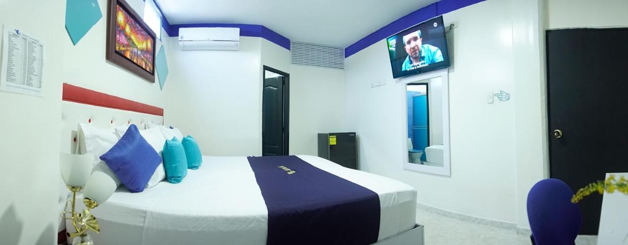 Hotel Luna Azul Флоренсія Екстер'єр фото