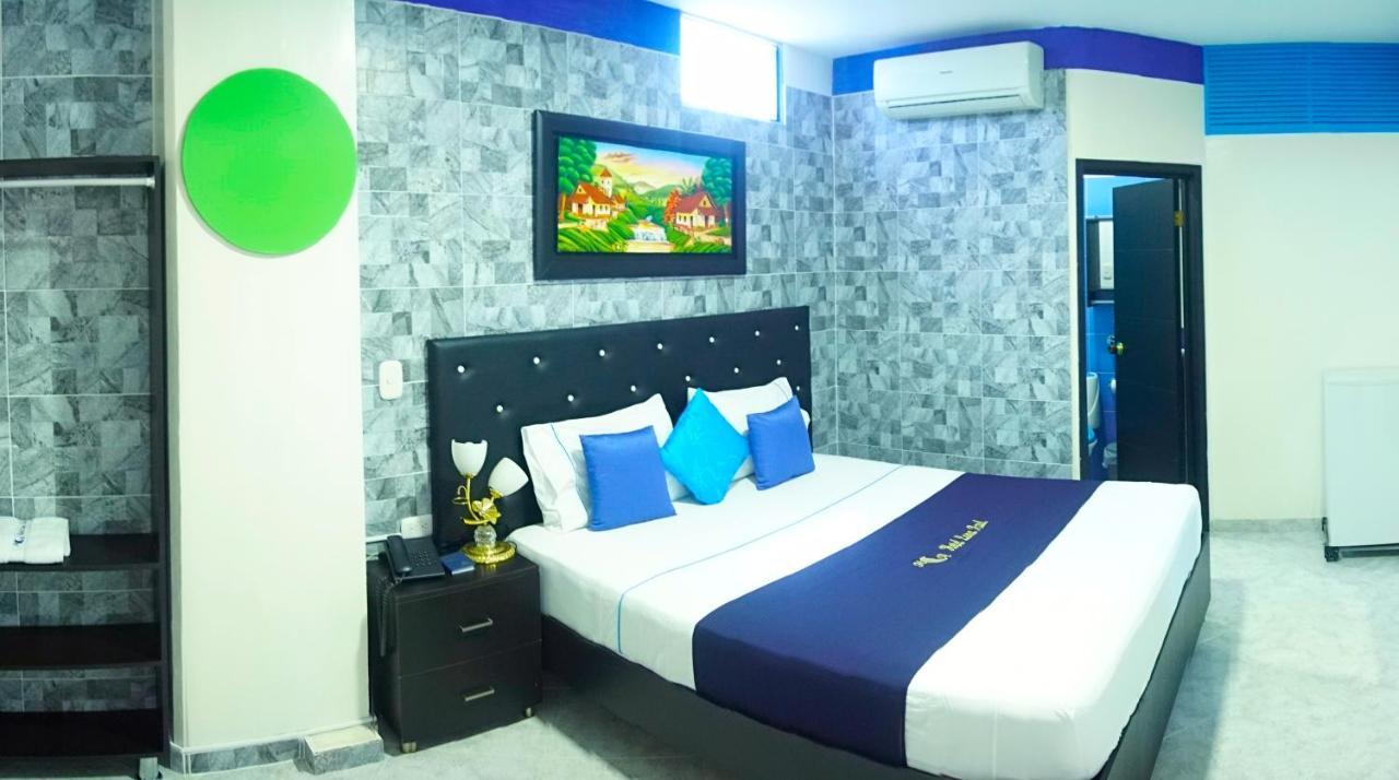 Hotel Luna Azul Флоренсія Екстер'єр фото